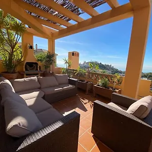 https://villa-espectacular-atico-duplex-con-2-terrazas-piscina.es-andalucia.com